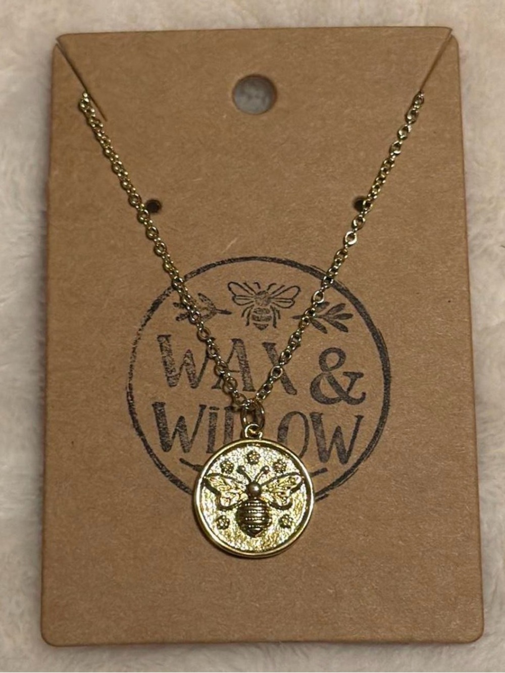New 18K Gold Filled 🐝 Necklace